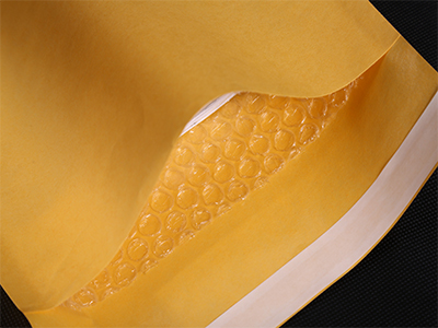 金黄色牛皮纸气泡袋（内部为气泡膜
