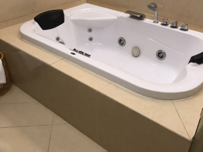 上海华美嘉浴缸淋浴房
