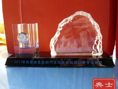 上海水晶激光内雕工艺品，建筑模型