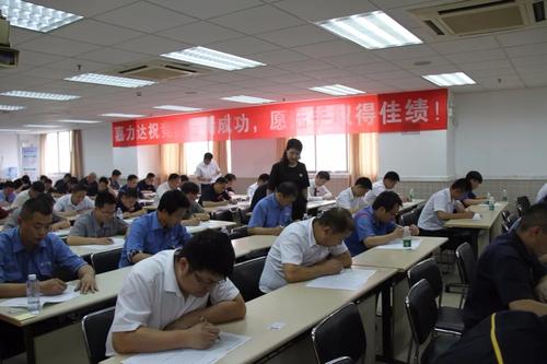 深圳杨美怎样考低压电工证怎么考取龙华有考场吗学校在哪.