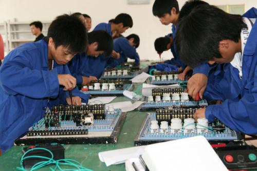 深圳百鸽笼哪里考低压电工证要培训吗学校在哪里.